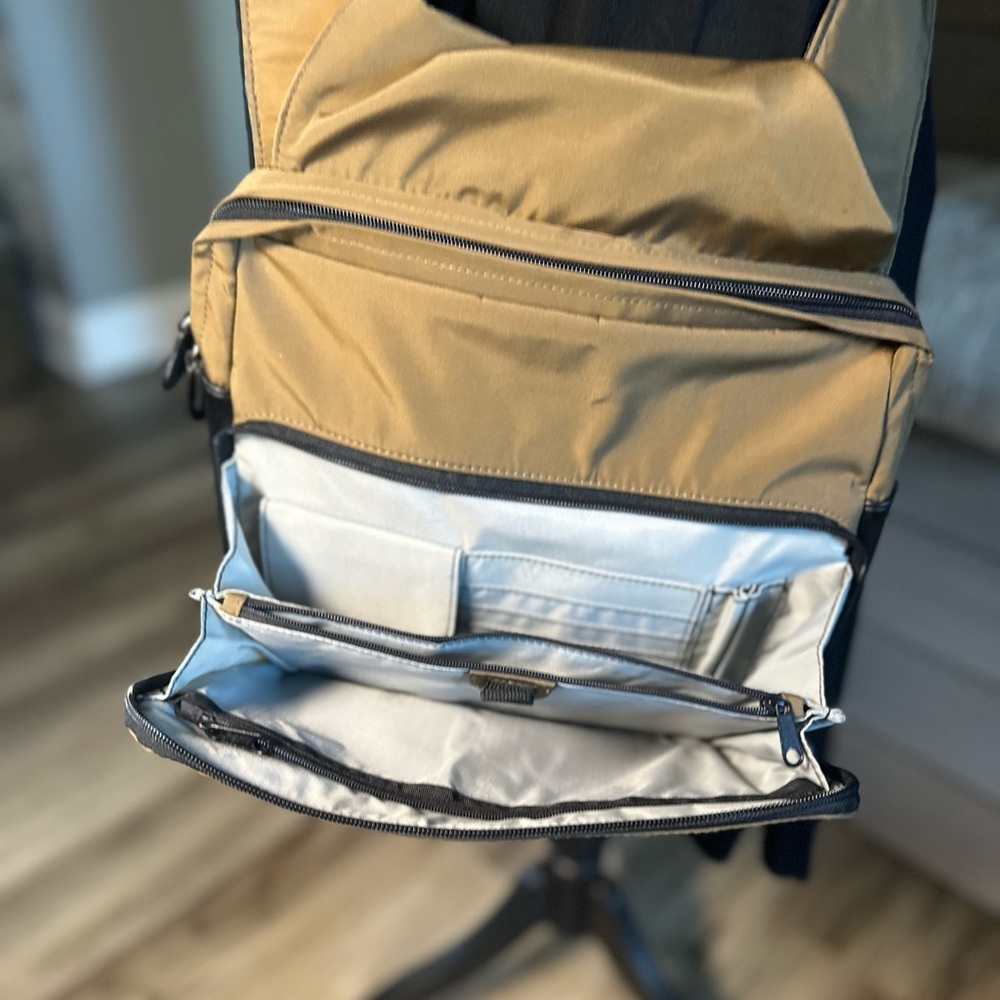 Ameribag Tan and Black Crossbody Bag Practical Everyday Style - Picture 9 of 11